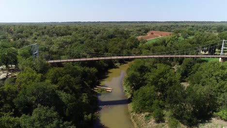 video aereo del puente regency en regency o mullin texas