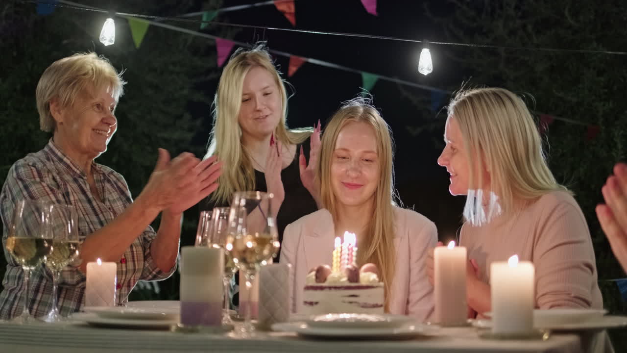 celebración de cumpleaños en familia