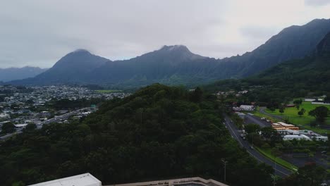 Hermosas-Montañas-Verdes-De-Hawai