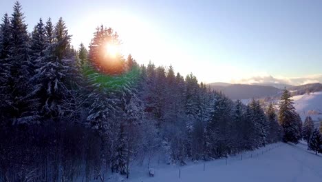 Toma-De-Un-Dron-De-Un-Lugar-Con-Nieve