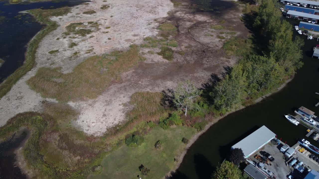 캐나다 온타리오 롱포인트는 다양한 생태계와 풍경을 자랑하는 곳이에요.
