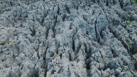 Rotation-über-Die-Tsingy-Steine-Auf-Der-Insel-Madagaskar---Nahaufnahme