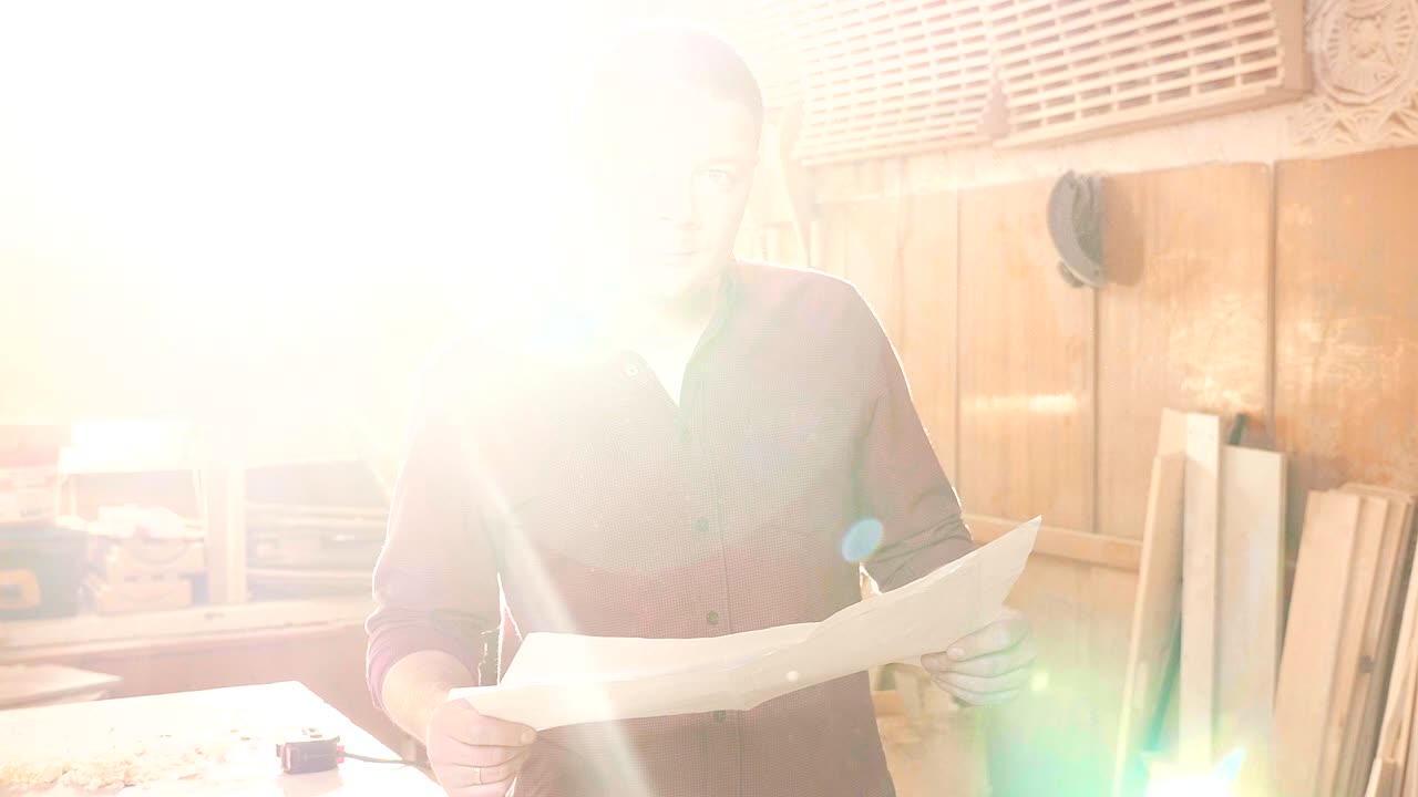 그의 직장에서의 목수 초상화.