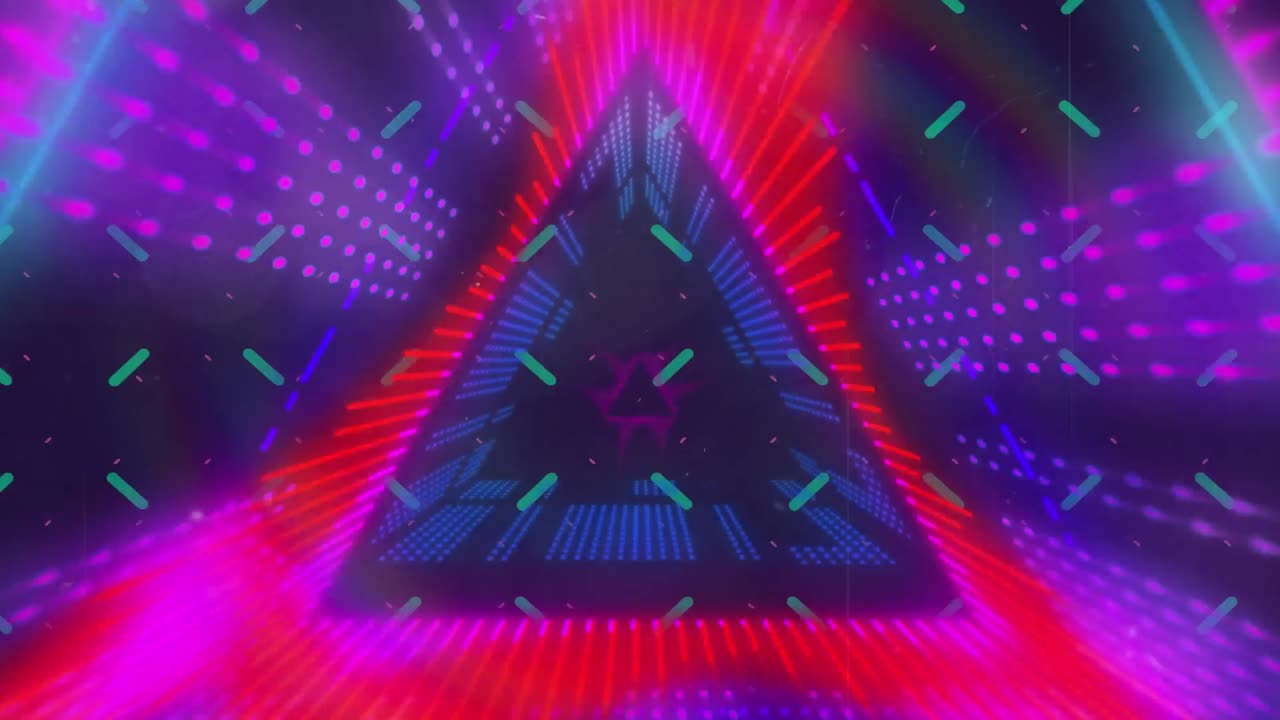 animación de líneas sobre un túnel triangular en bucle contra un fondo negro