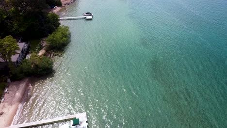 Stop-and-go-motion-with-a-drone-over-a-lake