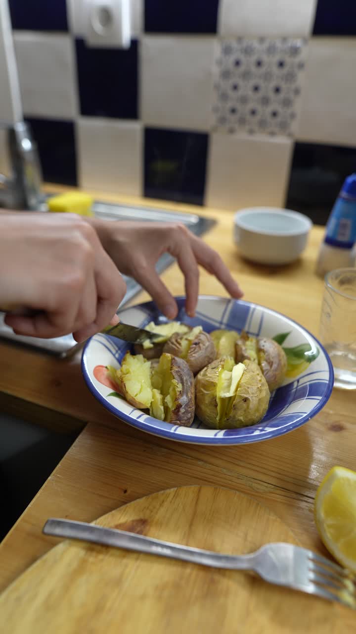 preparación de patatas al horno