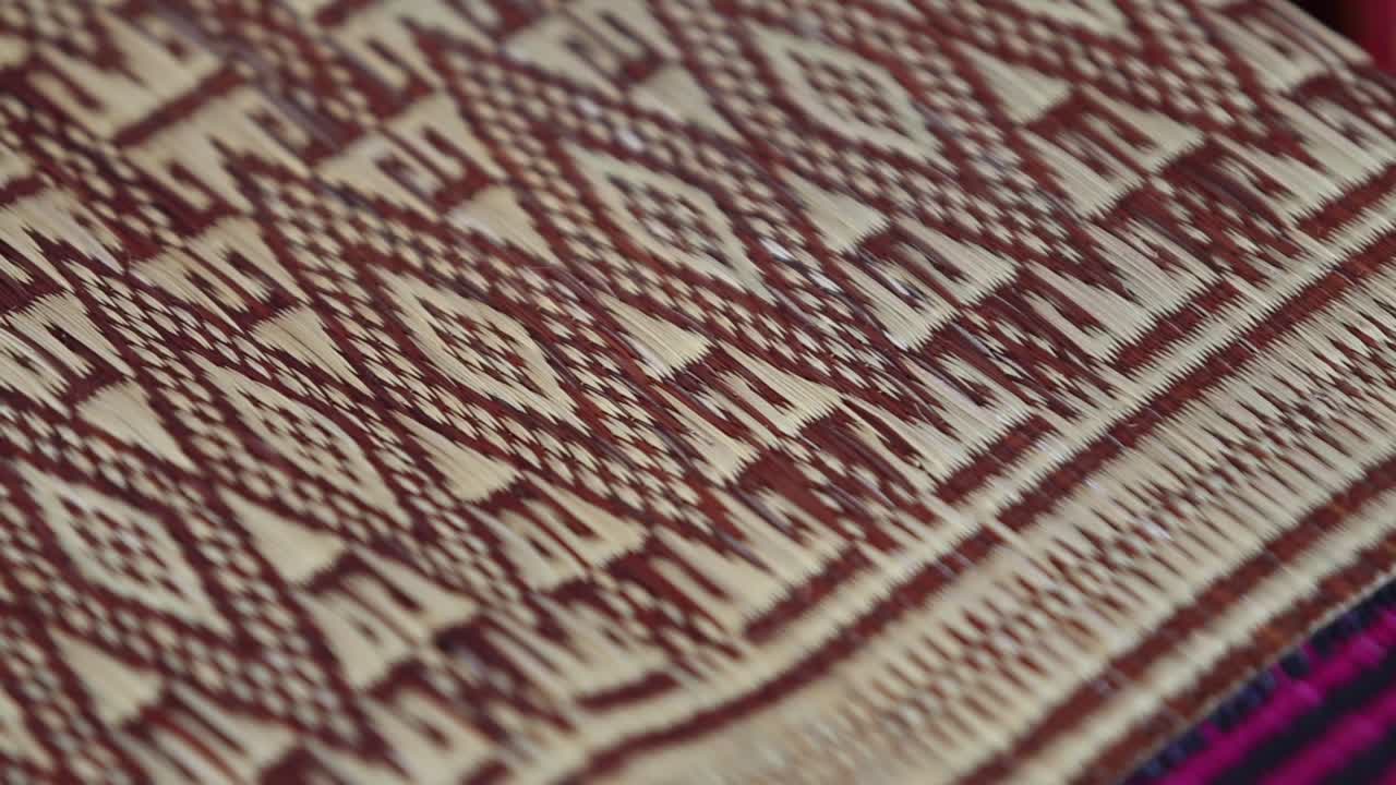 esteras de papiro cestería de papiro en la provincia de udonthani, tailandia