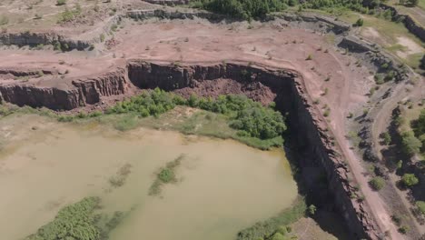 Open-Pit-At-Kinnekulle-Stenbrott-Grand-Quarry-In-Hallekis,-Sweden