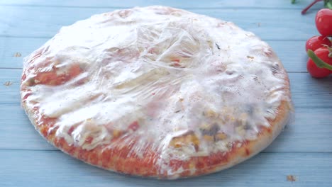 pizza congelada lista para ser horneada