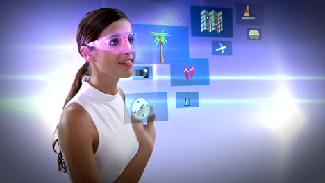 donna d'affari che indossa occhiali futuristici