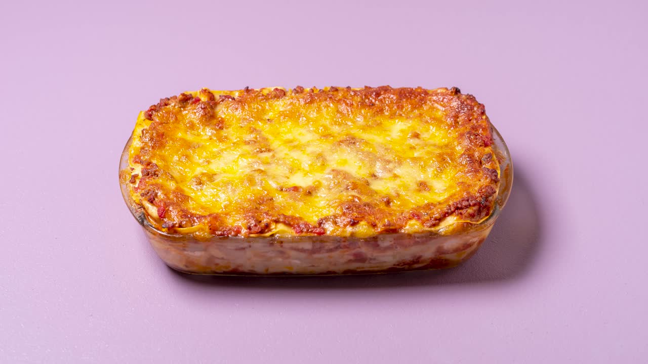 고기 라자냐, 스 모션 애니메이션, 가정에서 만든 전통적인 이탈리아 라자냐 캐서롤