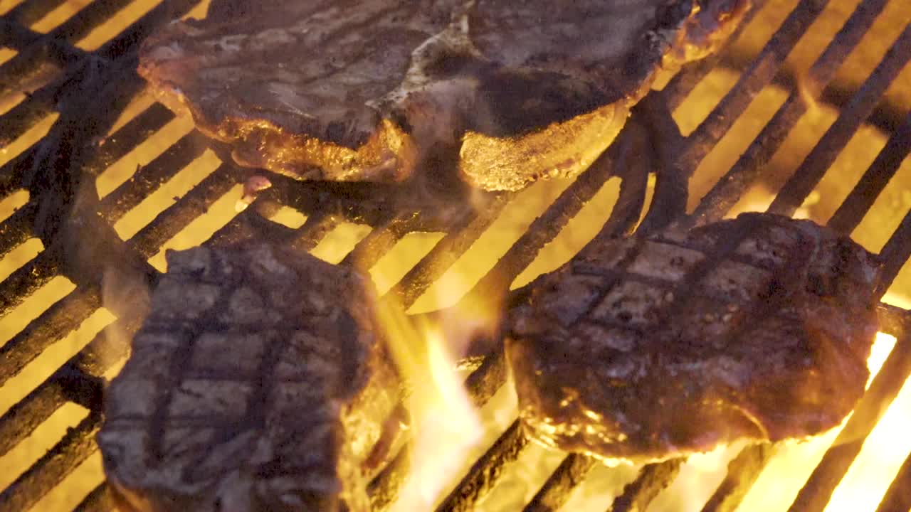 bistec en la parrilla