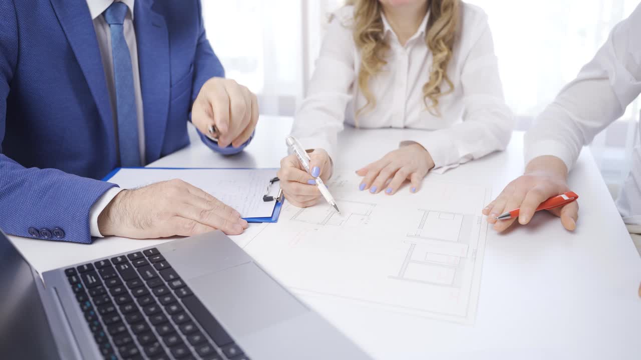 프로젝트 개발 팀, 팀워크, 사무실 환경.