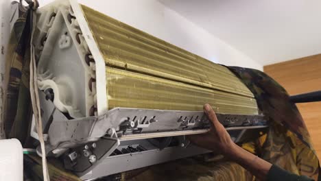 reparación o mantenimiento de acondicionadores de aire