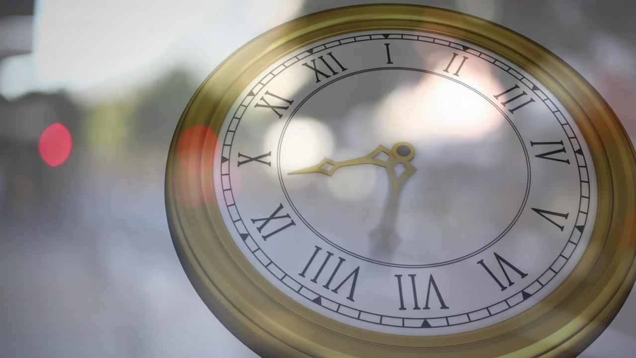 animación de reloj en movimiento sobre puntos de luz y personas caminando por la calle