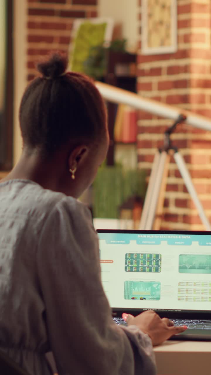 Vertical Freelancer studying data for research