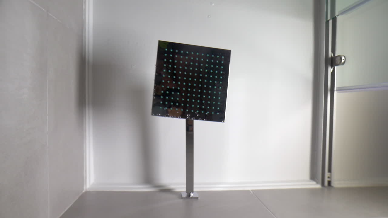 agua corriendo de la ducha