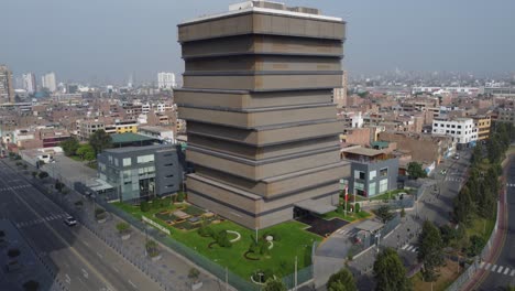 Video-Del-Edificio-Del-Ministerio-De-Educacion