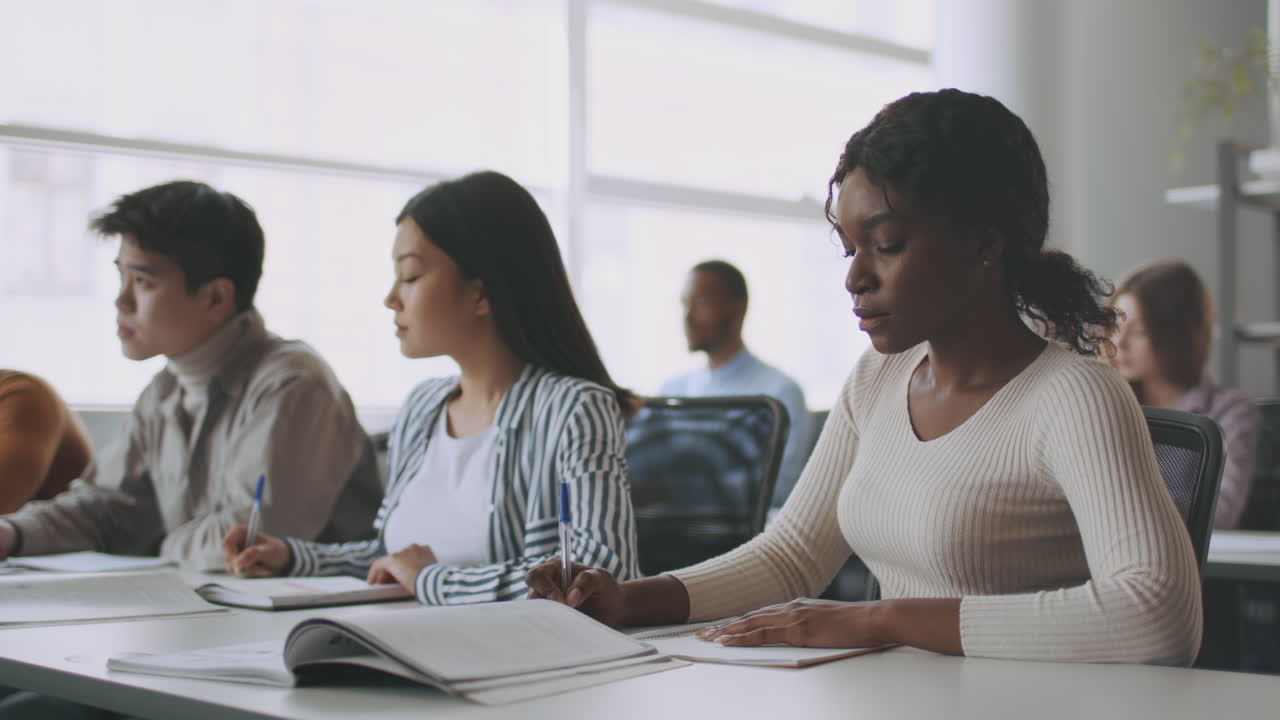 estudiantes en un aula