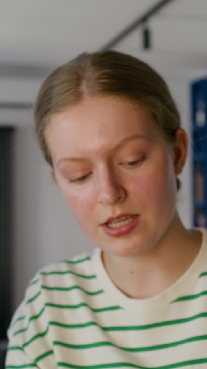 retrato de una mujer joven