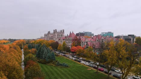 universidad de chicago imágenes aéreas cinematográficas durante el otoño