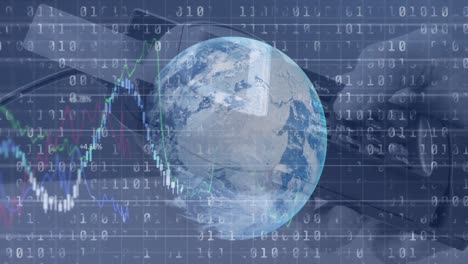 Procesamiento-De-Datos-Financieros-En-Todo-El-Mundo-Contra-El-Cierre-De-La-Mano-De-Una-Persona-Usando-Una-Máquina-De-Tarjetas