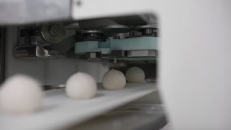 Machine-making-in-Hong-Kong-bun-at-food-factory