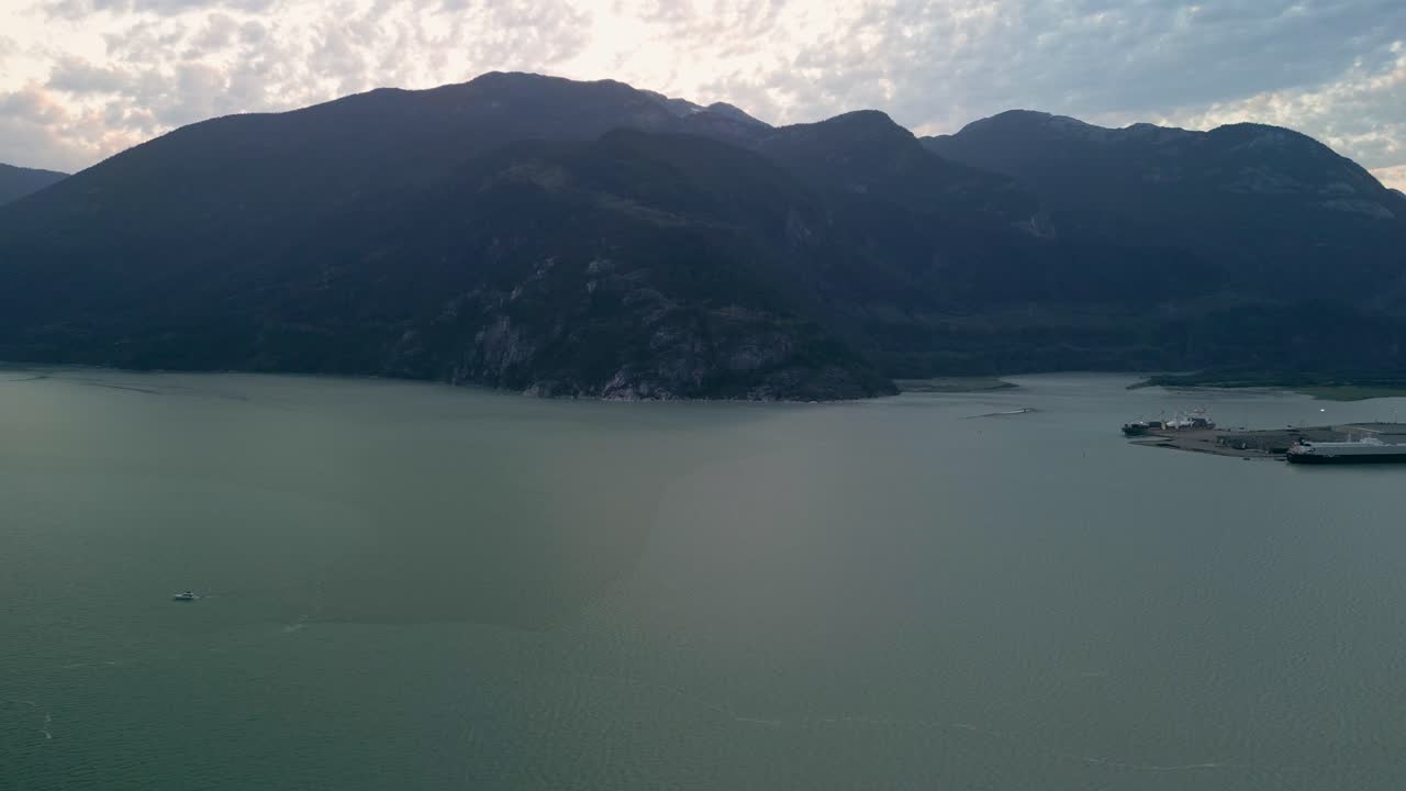 하우 사운드 와 스 ⁇ 미시 의 공중 사진, 저녁, 스 ⁇ 미시, bc, 캐나다