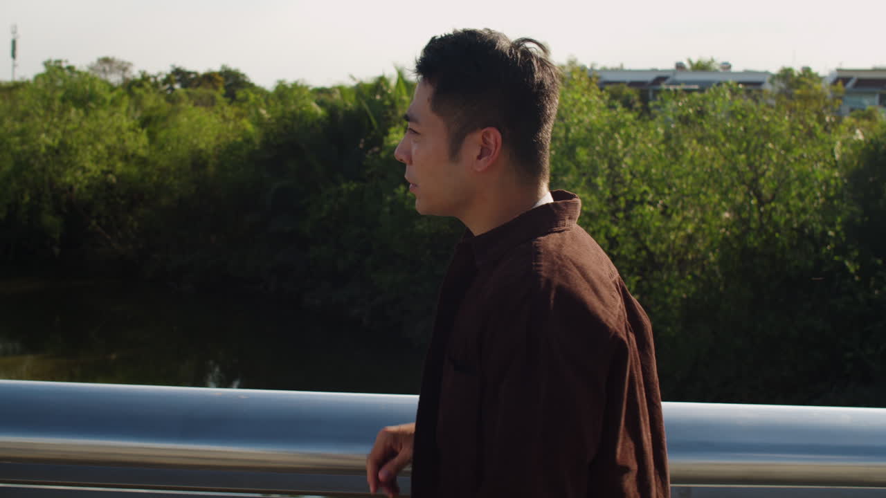 외로운 남자 야외