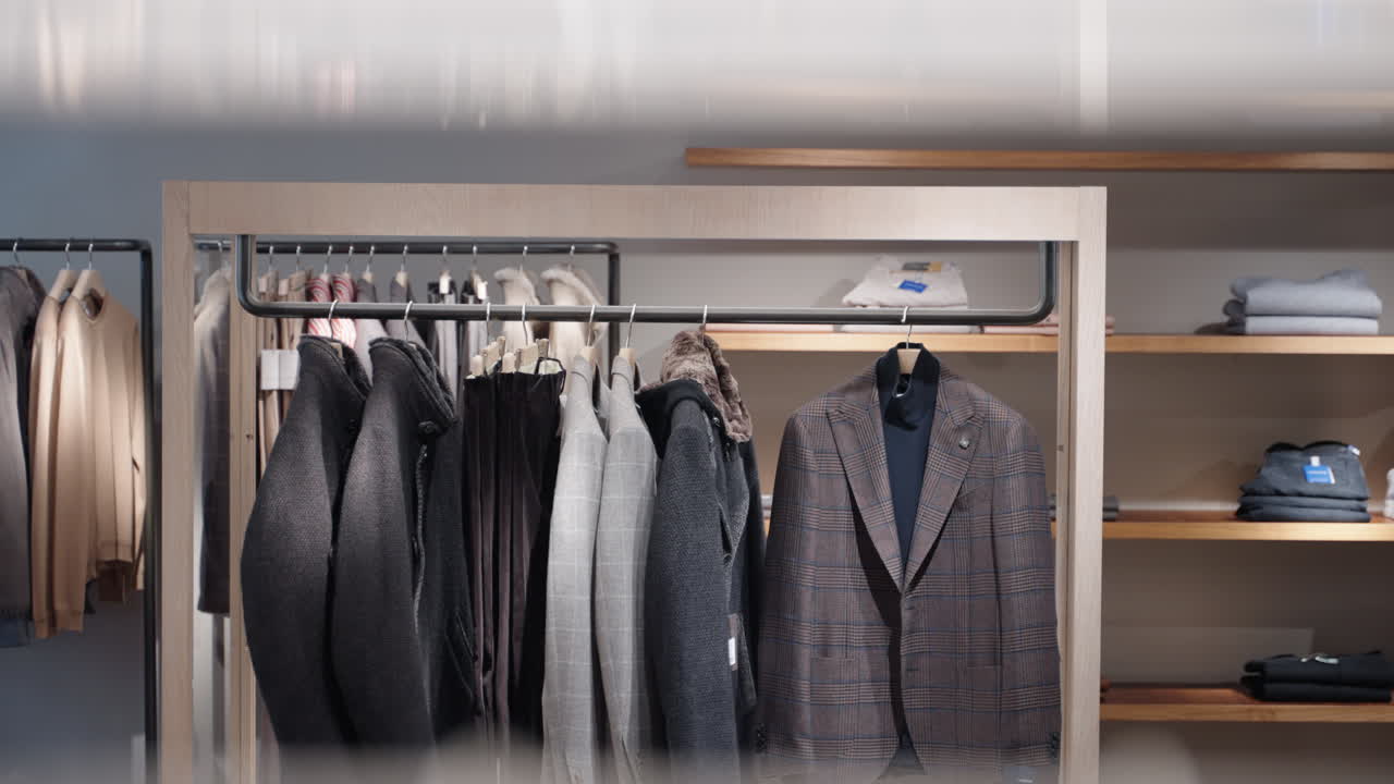 옷가게에서 옷걸이의 근접 촬영