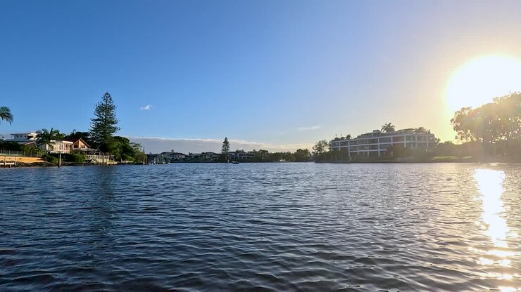 Crociera panoramica sul fiume al tramonto a Gold Coast
