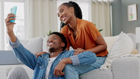 happy black couple, selfie video