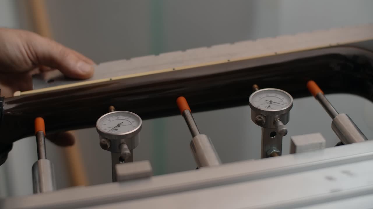 Precision Measurement of Glass Tube