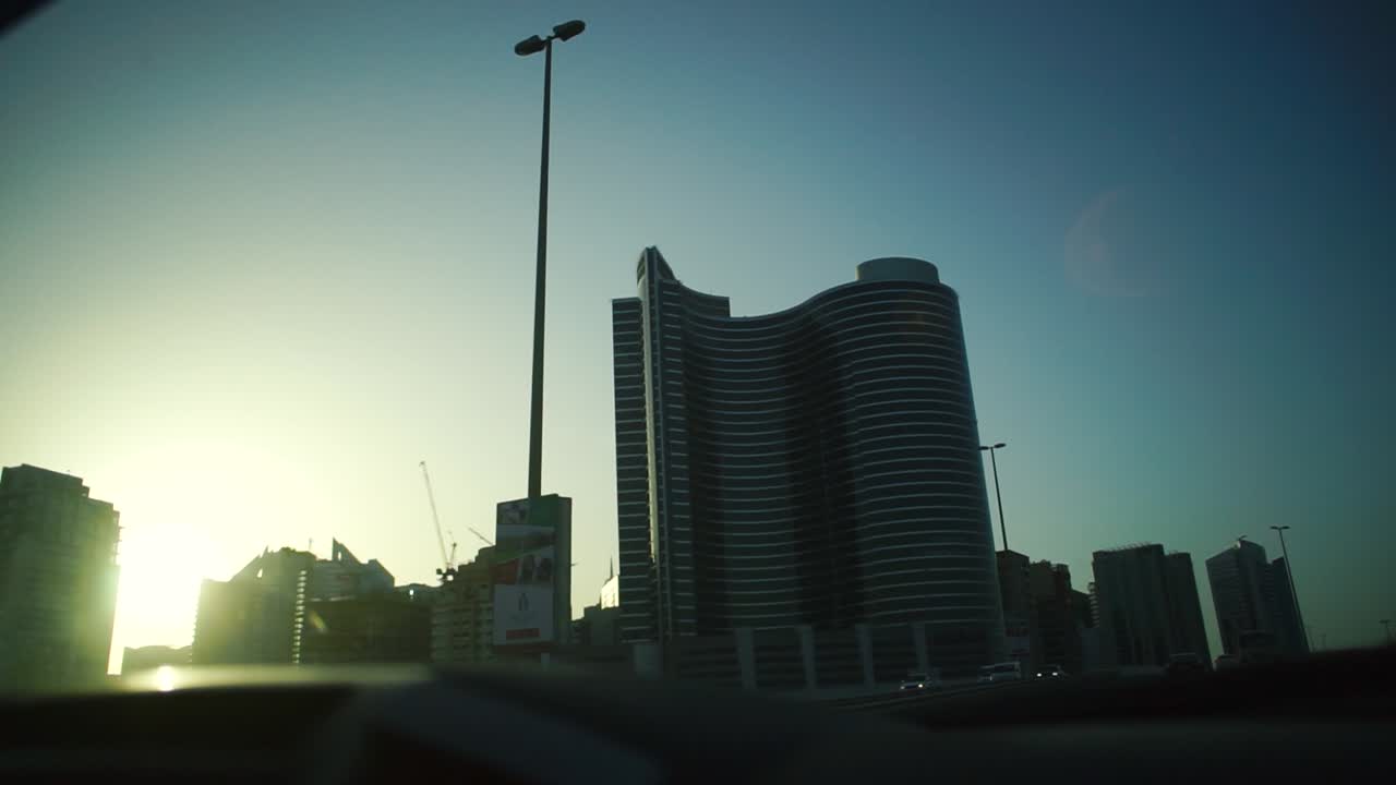 vista del paisaje urbano desde un coche