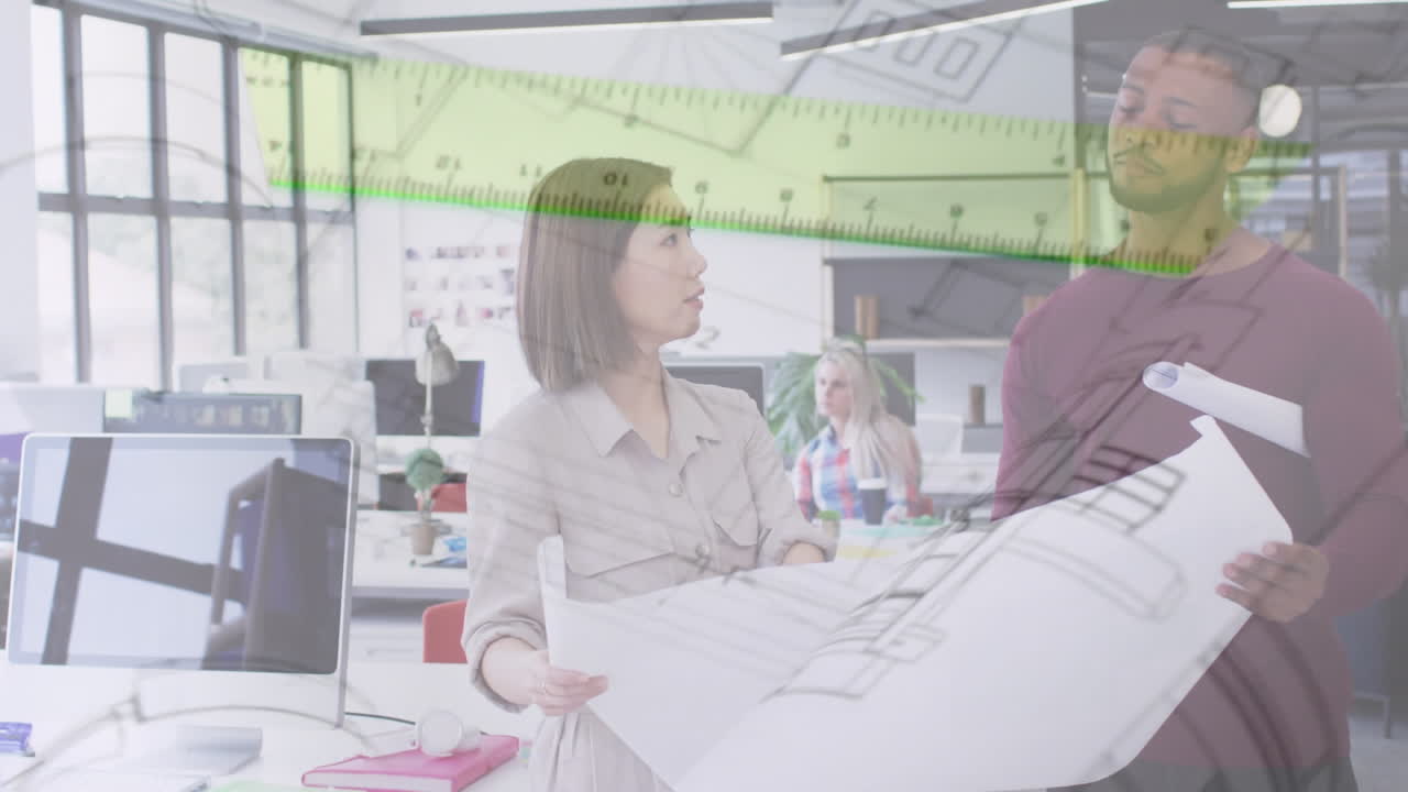 animación de planes y esquemas sobre diversas personas de negocios que tienen documentos