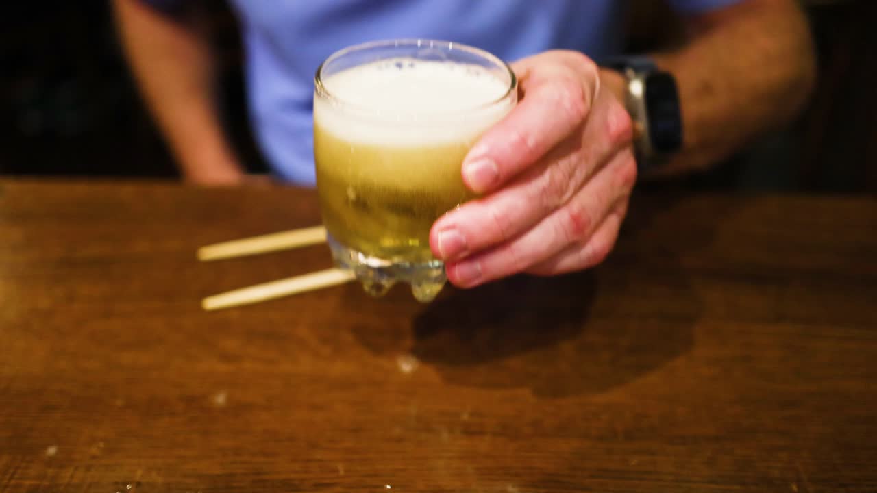 Creating a beer cocktail with a unique method