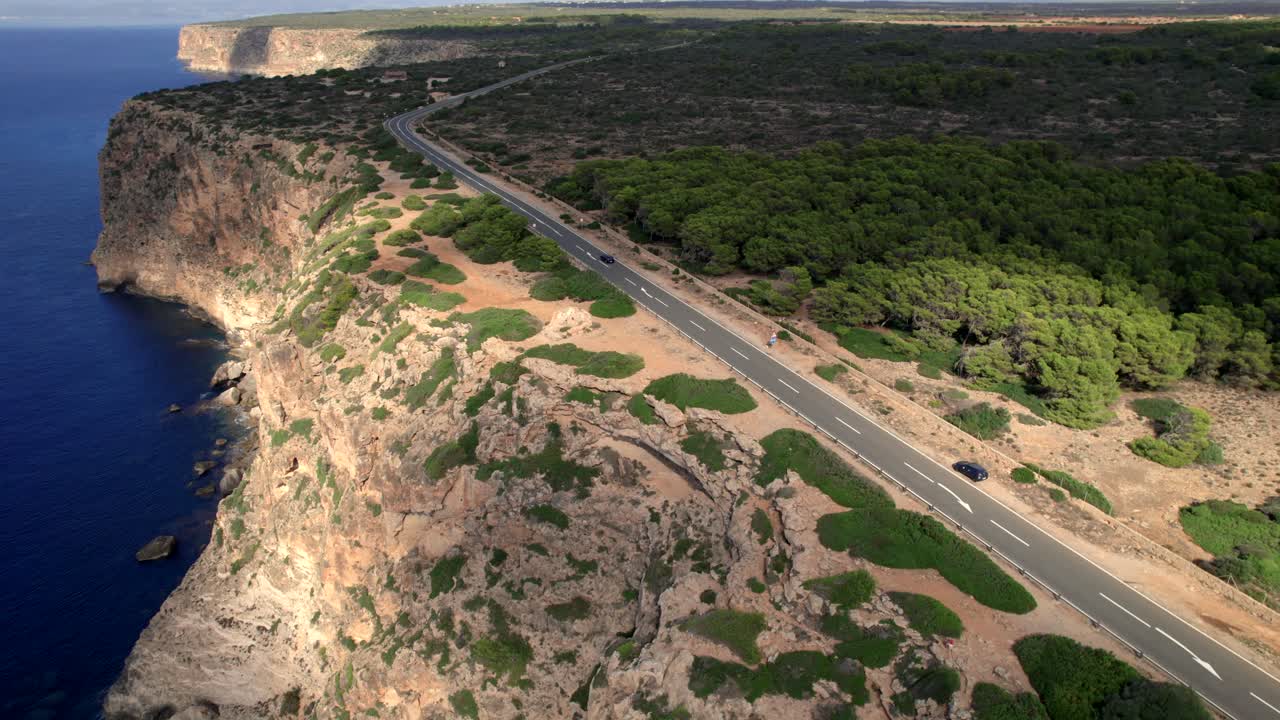 해안 도로 옆 해안선, 바디아 데 팔마, 마요르카, 스페인, 원형 항공