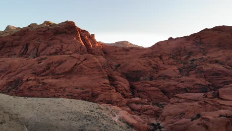 Bucle-Panorámico-A-La-Hora-Dorada-En-El-Cañón-De-Roca-Roja