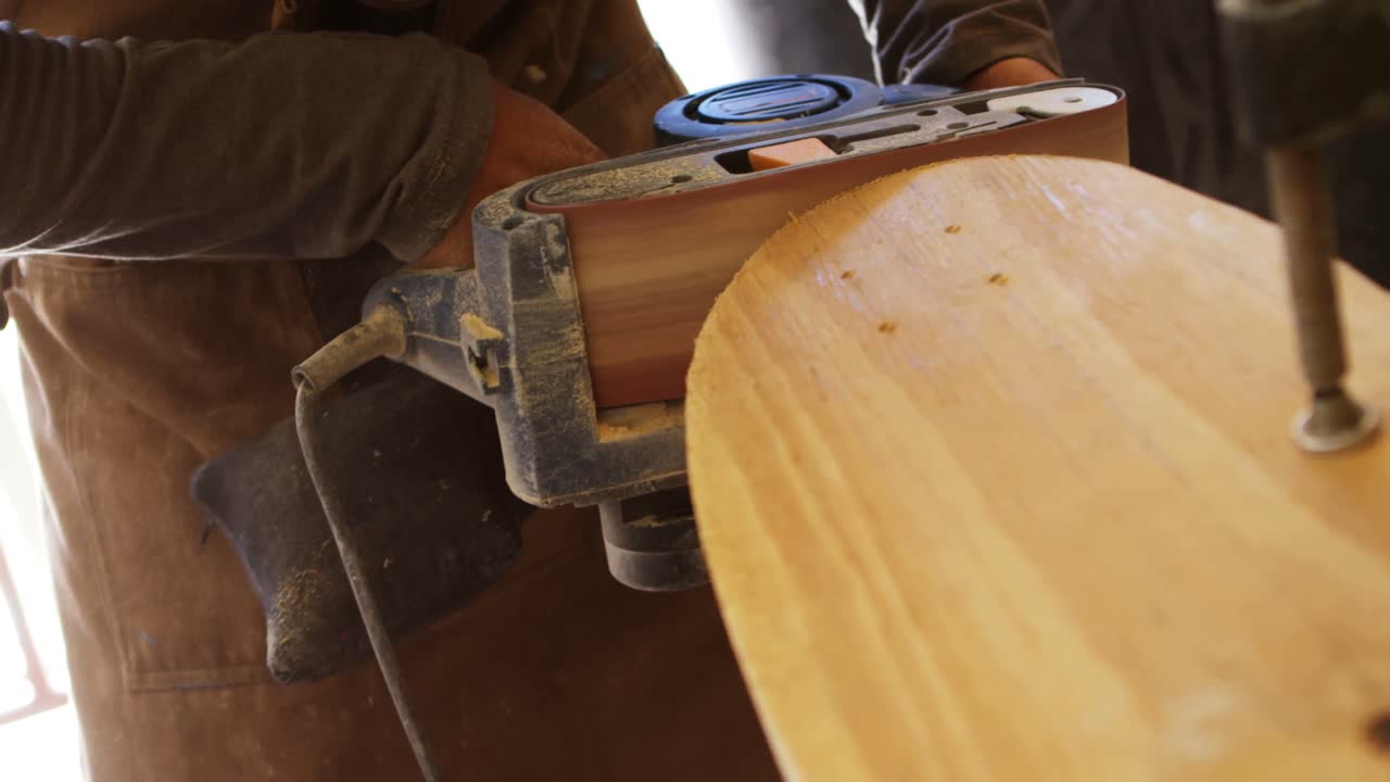 fabricante de tablas de surf con máquina de pulido en tabla de surf 4k
