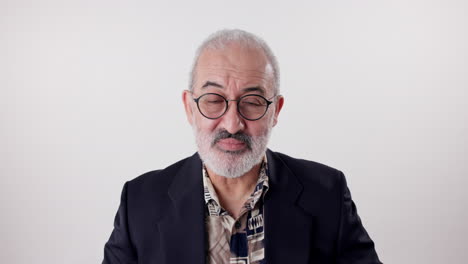 portrait of a man with eyeglasses