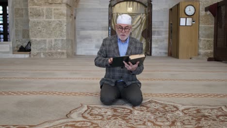 Orando-Con-La-Lectura-Del-Corán