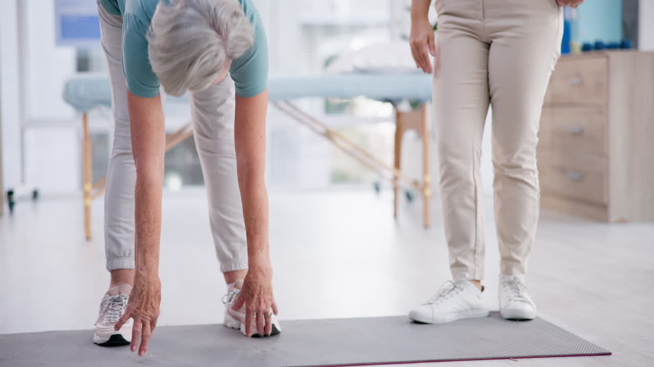 물리치료, 행복한 노인 여성