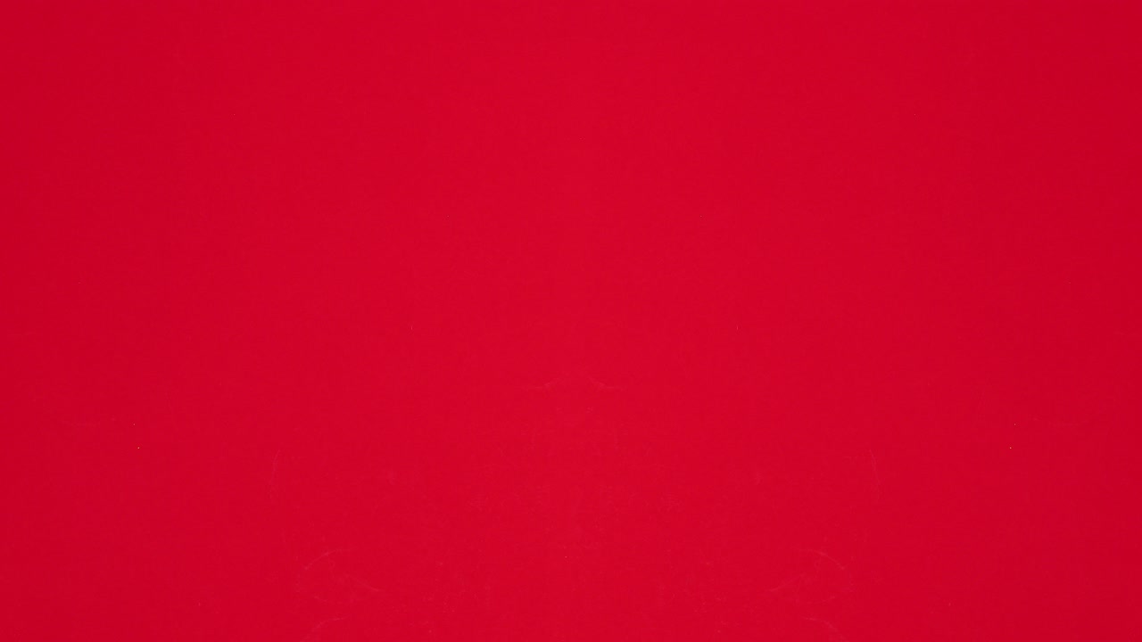 Hængende snefnug på rødt tema. Stop-motion julepynt.