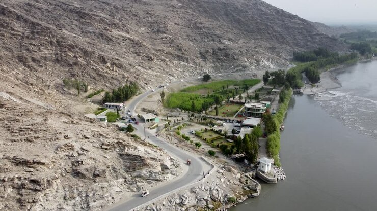 Embracing the Circular Views of Kama District&#039;s Mountainous Road
