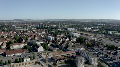 Vistas-Aéreas-De-Drones-De-Goettingen-Bajo-La-Hermosa-Luz-Del-Sol,-Alemania,-Europa