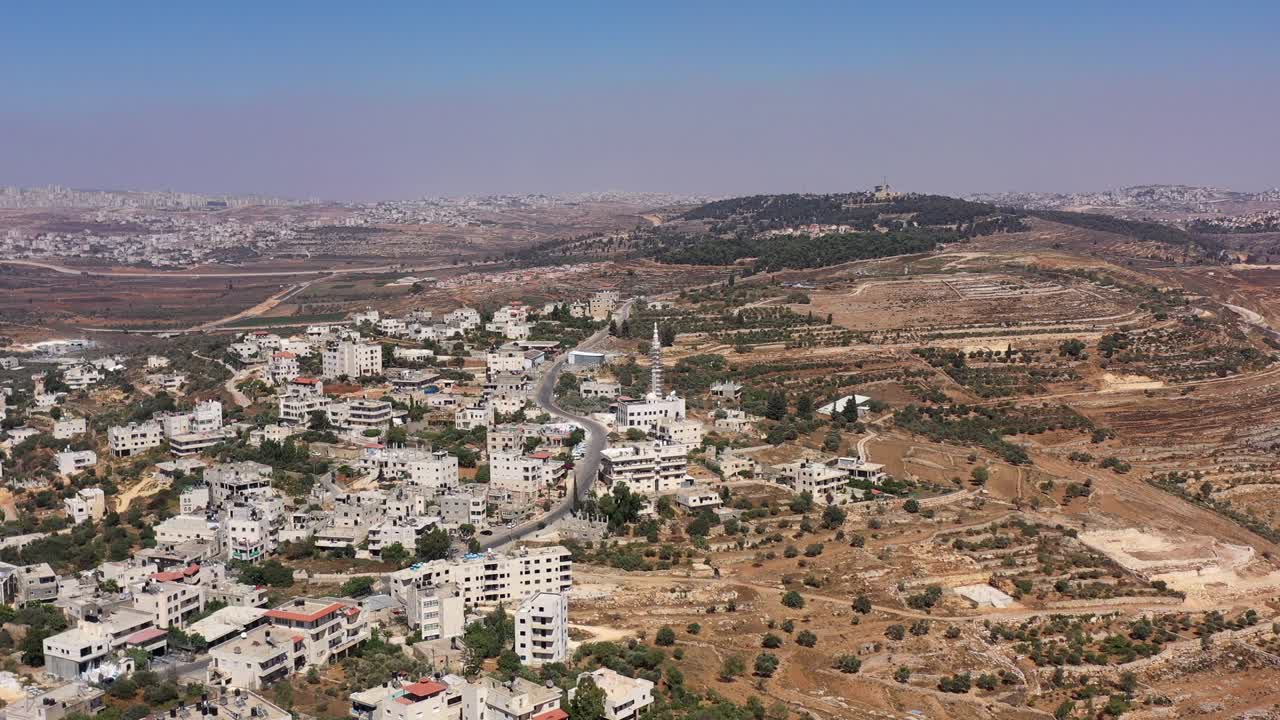 예루살렘 근처에 있는 팔레스타인 도시 비두의 공중 풍경