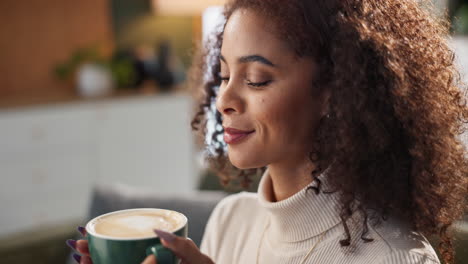 woman drinking coffee
