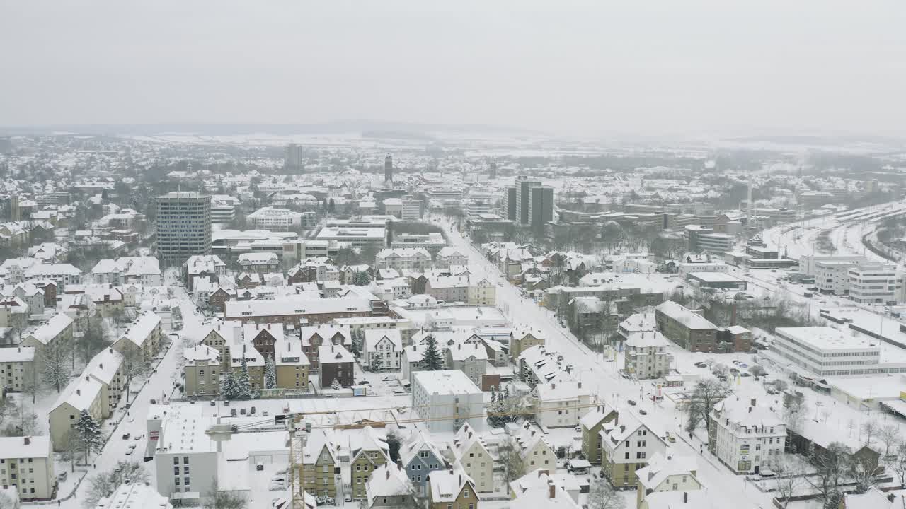 беспилотная аэрофотосъемка университетского города геттинген после снежной бури тристан зимой 2021 года