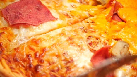 pizza with ham and mushrooms