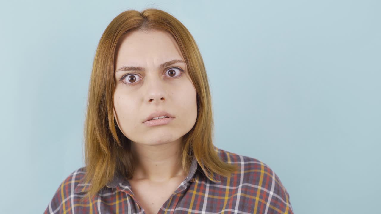 la mujer se sorprendió.